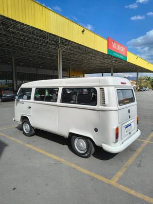 VOLKSWAGEN KOMBI 1.4 MI STD LOTAÇÃO 8V FLEX 3P MANUAL